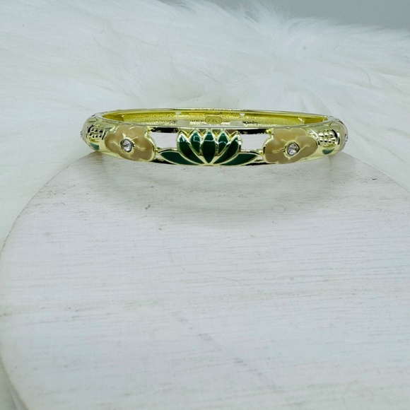 Green Floral Theme Enamel Cloisonne Bracelet Bangle - Picture 5 of 6